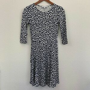 NWOT Womens X Small XS Lark &Ro Mid Sleeve Floral Flower Black White Dress